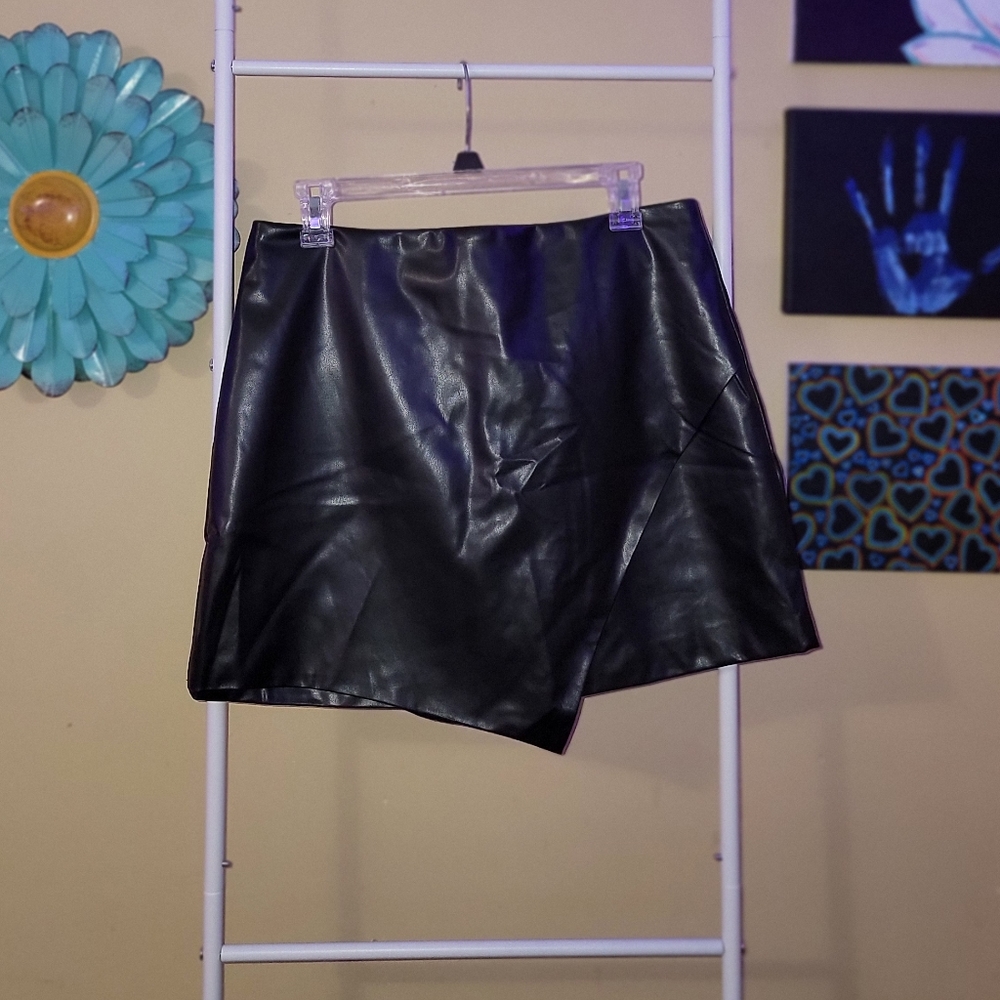 Black leather mini skirt